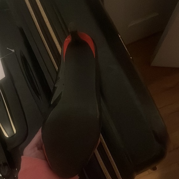 Worn once - Picture 3 of 3